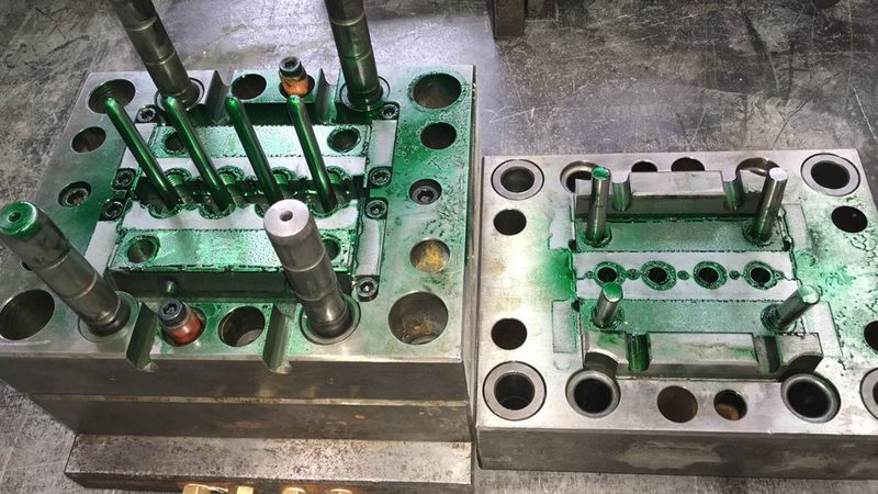 小型拉伸模具材质选型的关键因素分析