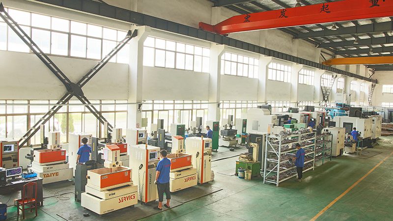 塑胶精密模具与普通模具：性能差异与适用场景解析